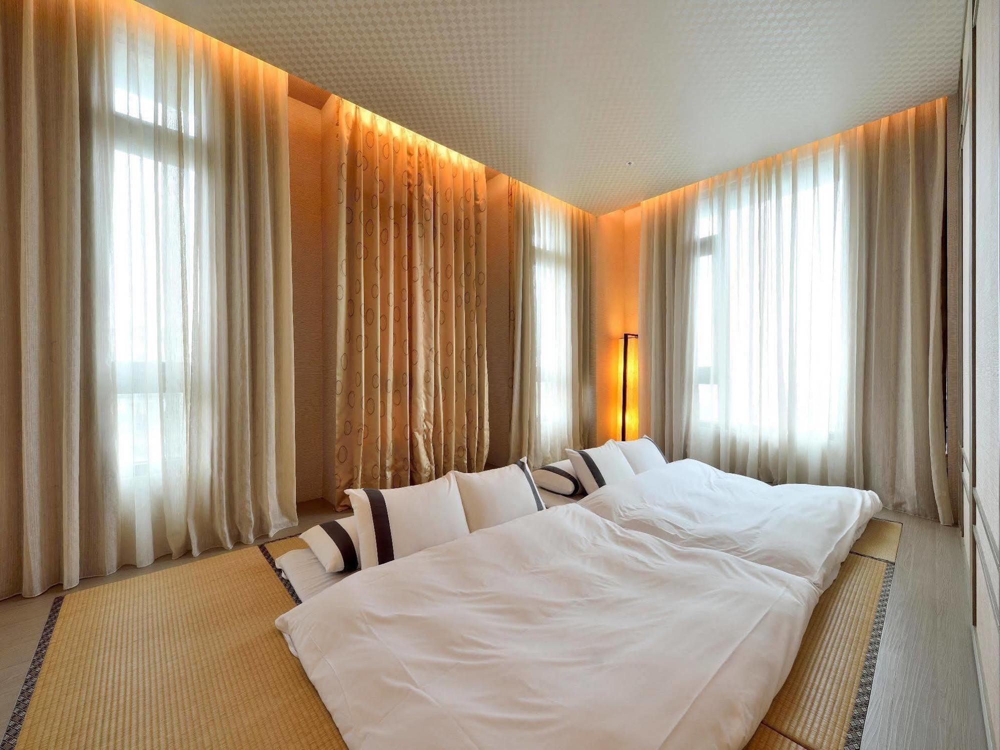 Shinkansen Grand Hotel Taichung Exterior foto