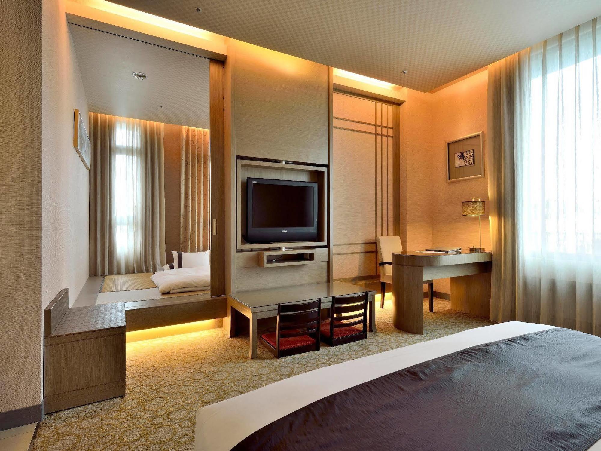 Shinkansen Grand Hotel Taichung Exterior foto