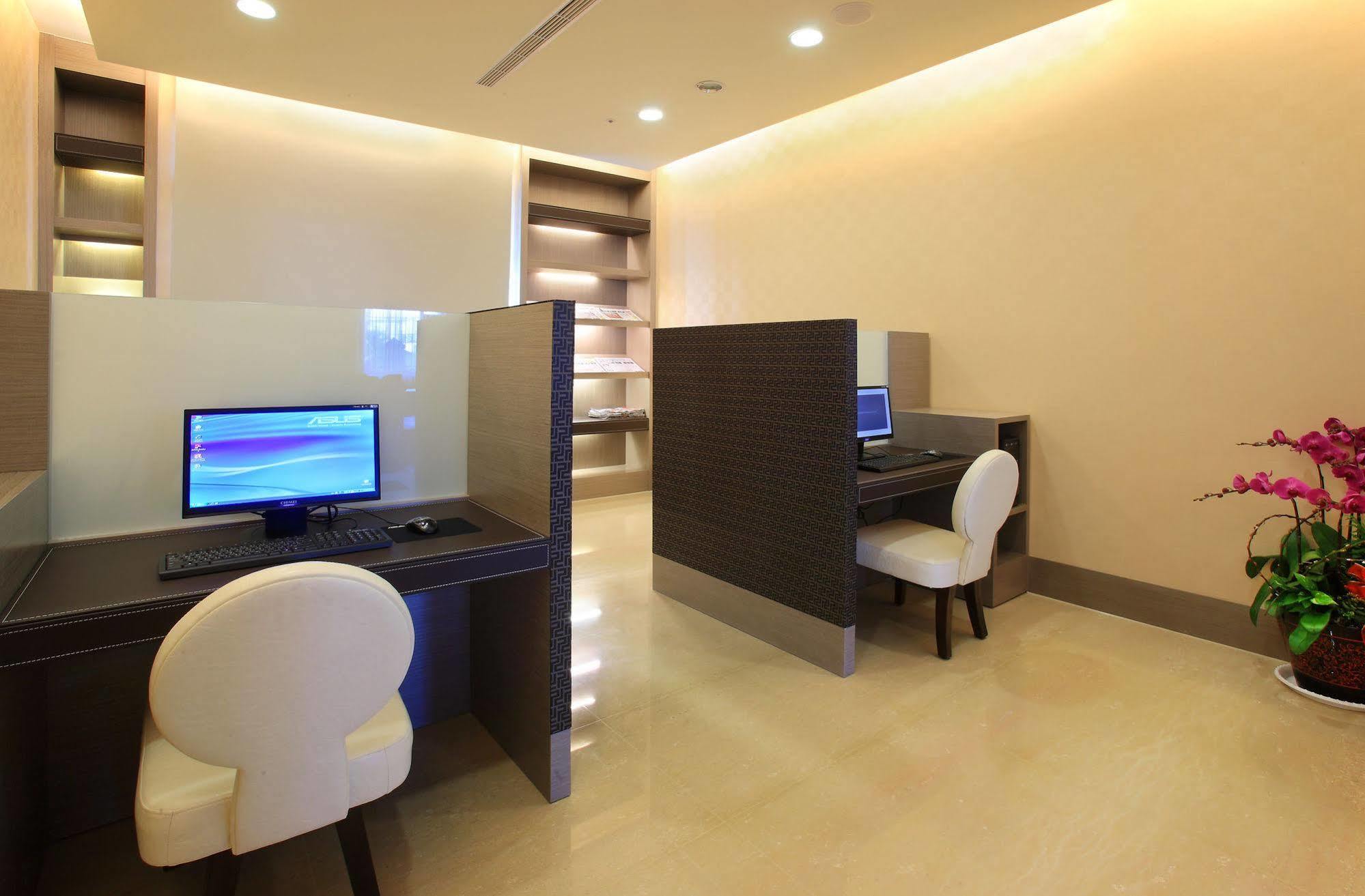 Shinkansen Grand Hotel Taichung Exterior foto